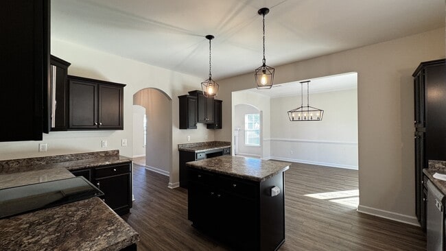 Building Photo - 330 James Hedrick Ct