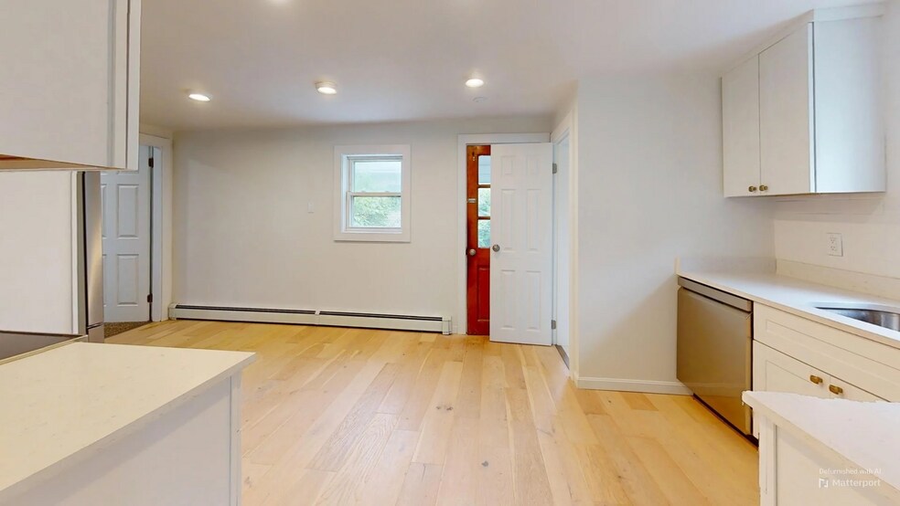 Building Photo - 71 Water St