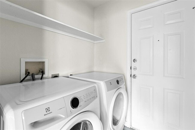 Building Photo - 808 Sagewood Trail