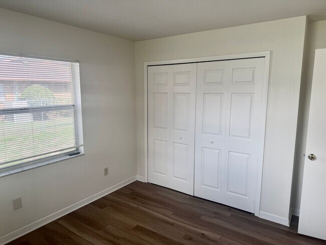 Building Photo - 402 Big Cedar Way