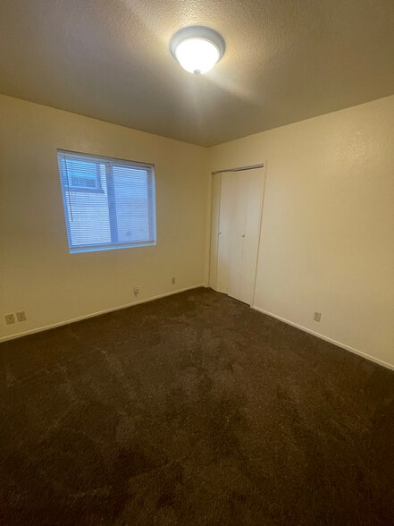 Building Photo - 132 Frisbie St