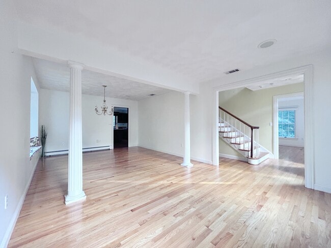 Building Photo - 24 Nugent Ln