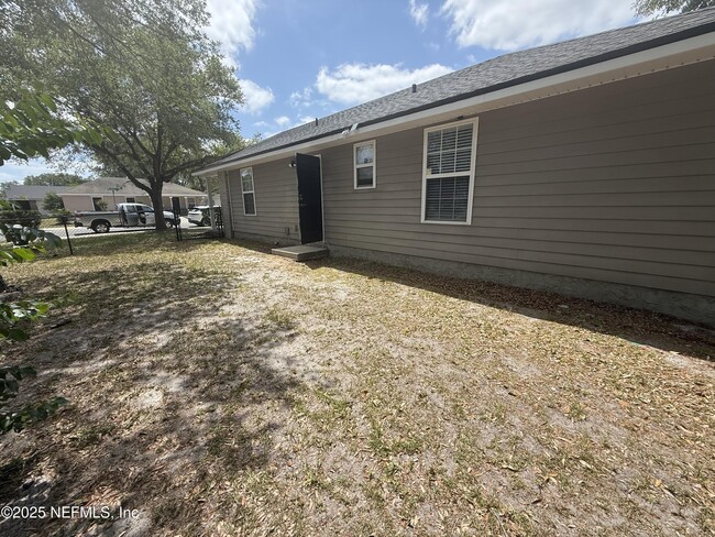 Building Photo - 3686 Wood Creek Ln