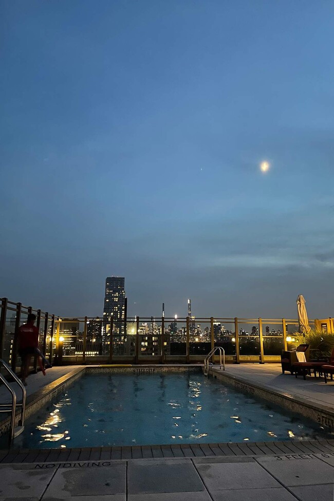 Building Photo - 1280 5th Ave