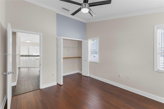 Building Photo - 20003 NE 6th Ct Cir