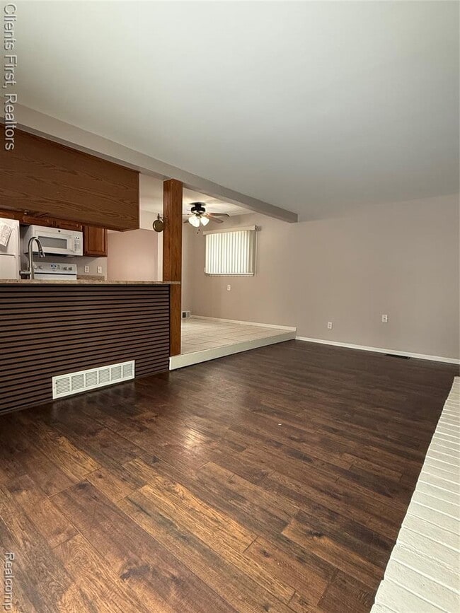 Building Photo - 11477 Aspen Dr