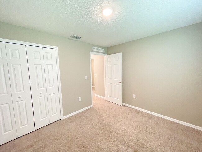 Building Photo - BEAUTIFUL 3BD/2BA Home in Palm Bay!!