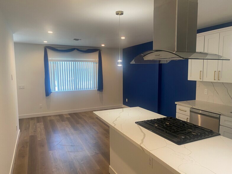 Building Photo - 5024 Topanga Canyon Blvd