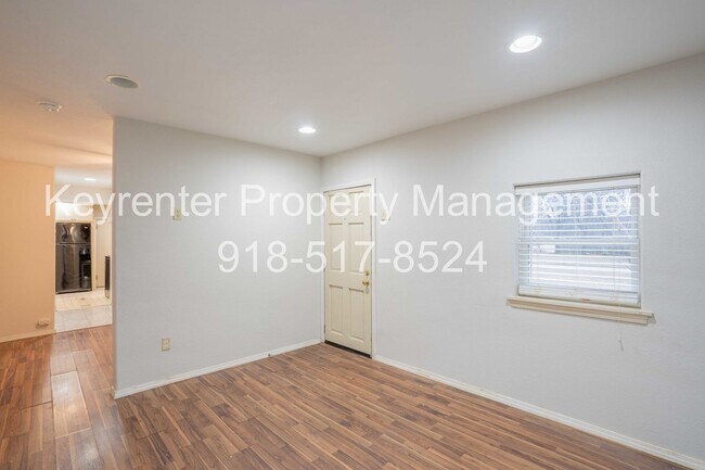Building Photo - S Joplin Ave Triplex