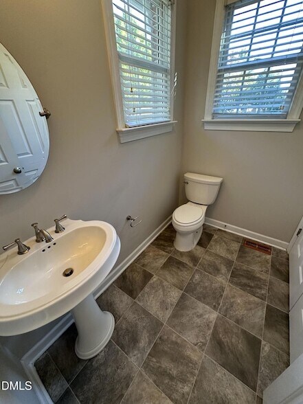 Building Photo - 111 Tuska Hills Dr