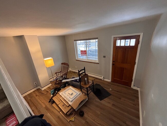 Building Photo - 520 Harry St