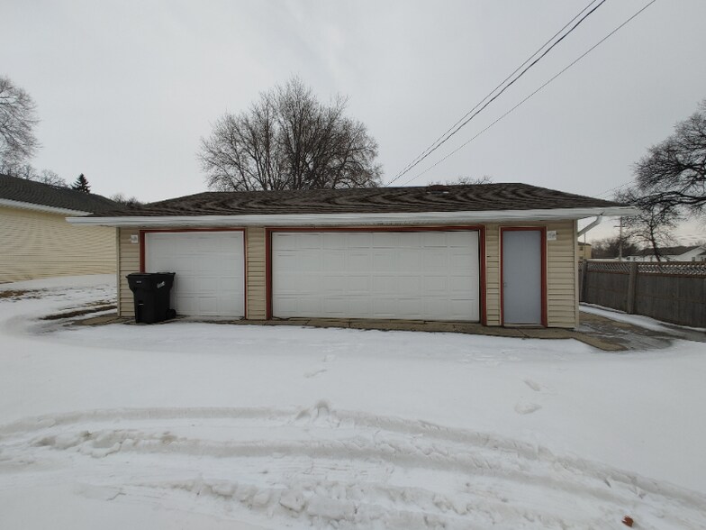 Building Photo - 506 N 11th St