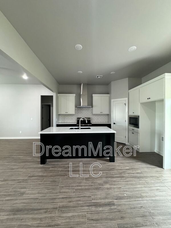 Building Photo - 869 Apple Blossom Wy