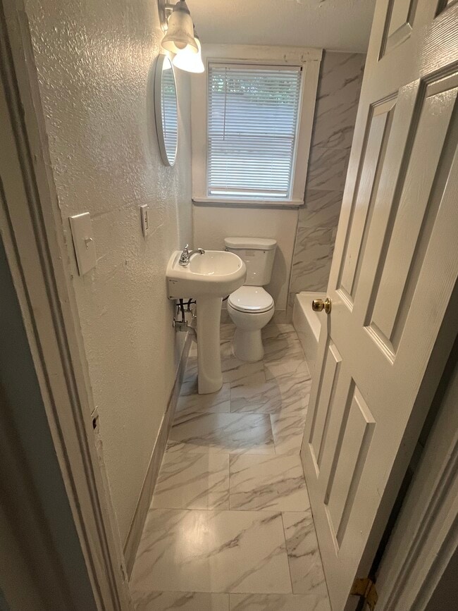 Building Photo - 1035 Maynard St