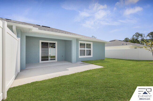 Building Photo - 10 Llovera Pl