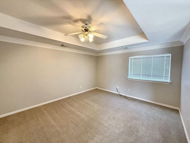 Building Photo - Comfort and Convenience in West Plano Living
