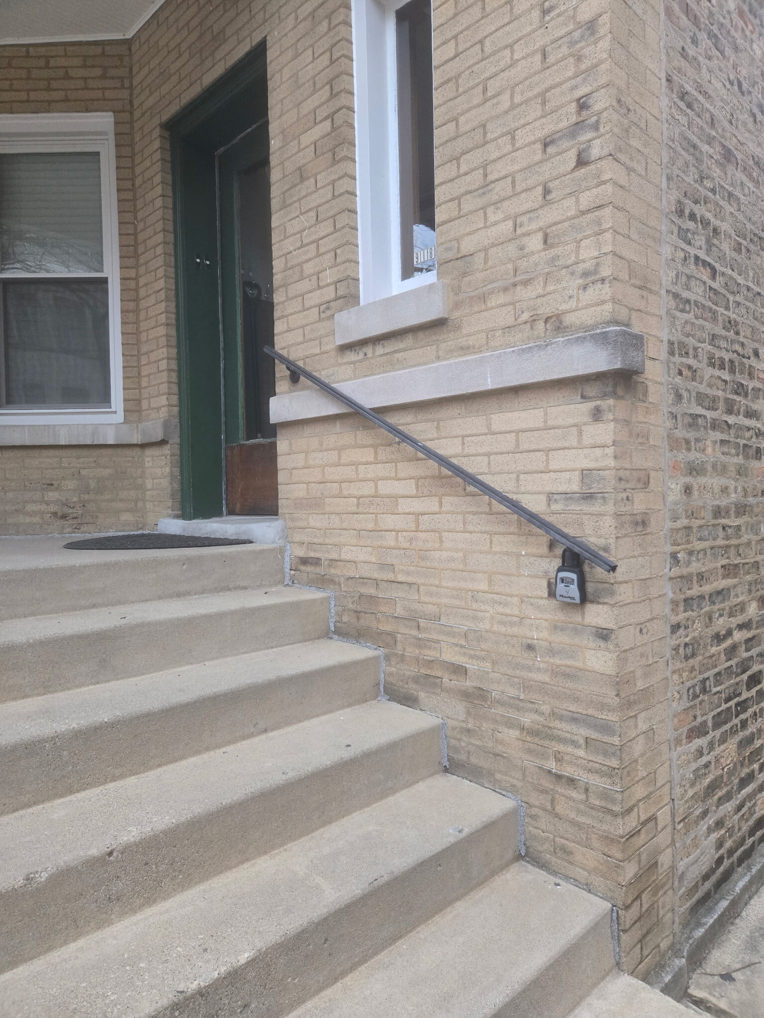 Building Photo - 918 W Gunnison St