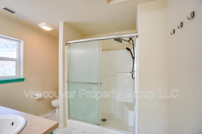 Building Photo - 2645 NE 87th Ave