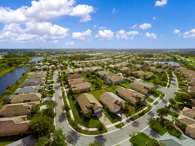 Building Photo - 9563 SW Flowermound Cir