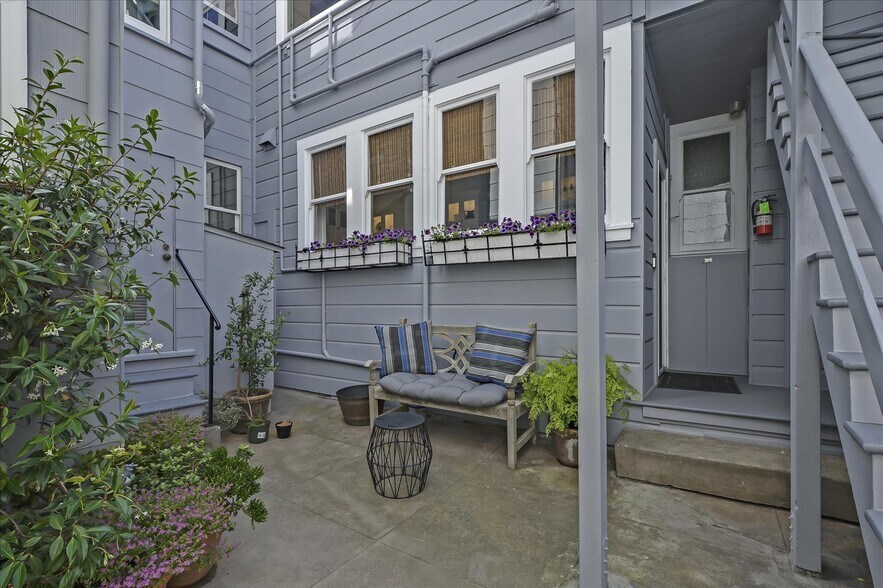Building Photo - 2786 Jackson St