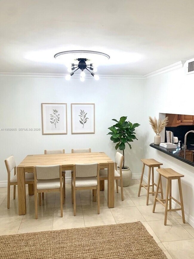 Building Photo - 555 NE 15th St