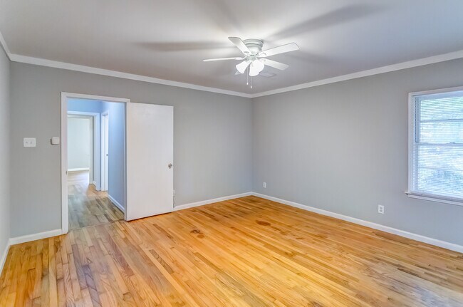 Building Photo - 3720 Pelzer Ave