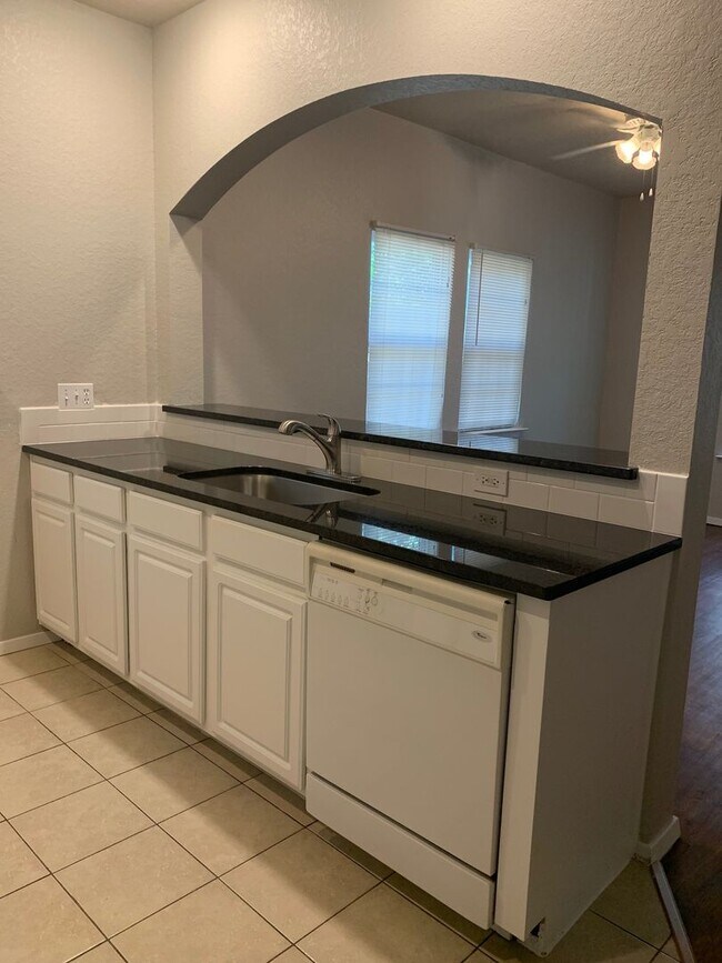 Building Photo - 2206 Pennsylvania Ave