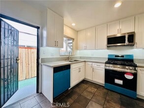 Building Photo - 4918 Tujunga Ave