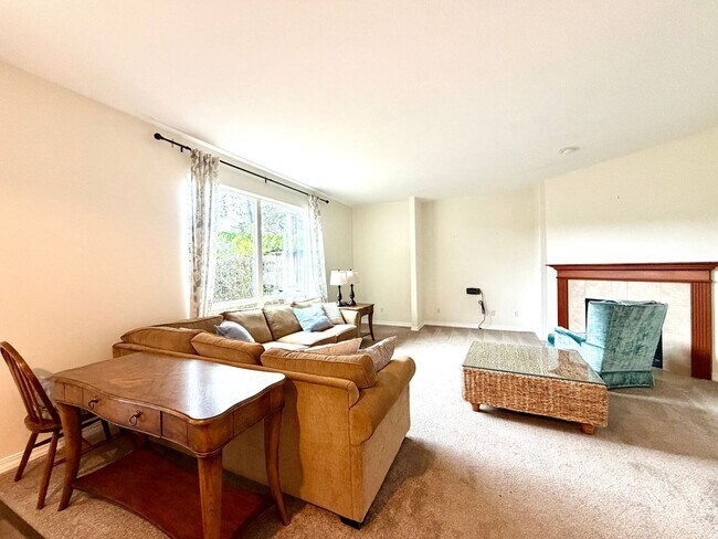 Building Photo - Beautiful Home in the Sought After Arbor Crossing Subdivision~ Soaring Windows with Great Natural...