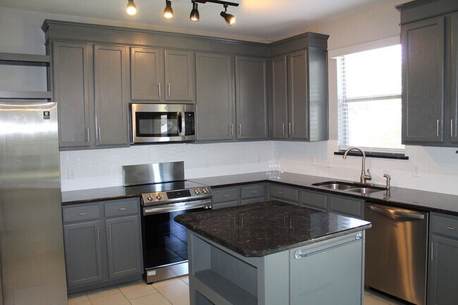 Building Photo - 398 Elk Trail