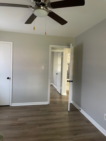 Building Photo - 2813 Hull Ave