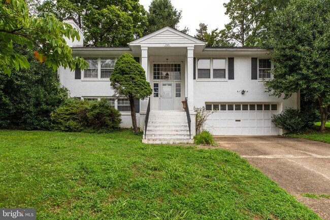 Primary Photo - 1501 Walden Dr