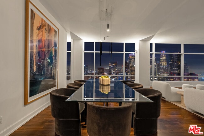 Building Photo - 900 W Olympic Blvd