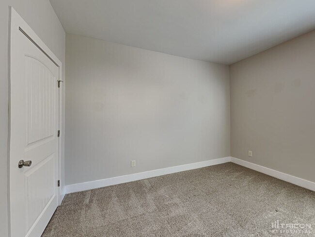 Building Photo - 1047 Harper Dean Wy