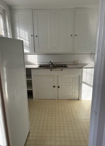 Building Photo - 17 Church St