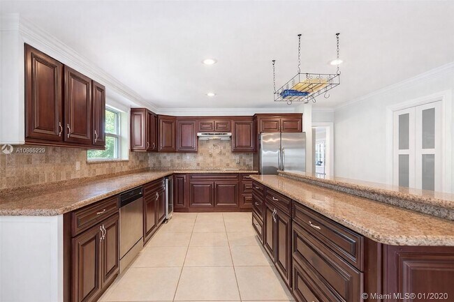 Building Photo - 5701 SW 136th St