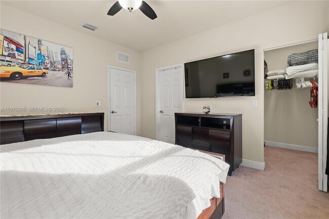 Building Photo - 8825 NW 100th Pl