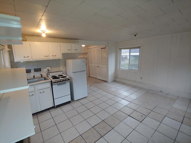 Living Space - 41 Hooper St