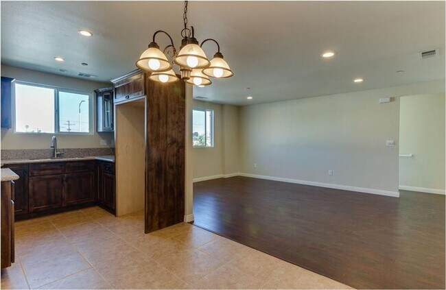 Building Photo - 88(1627)