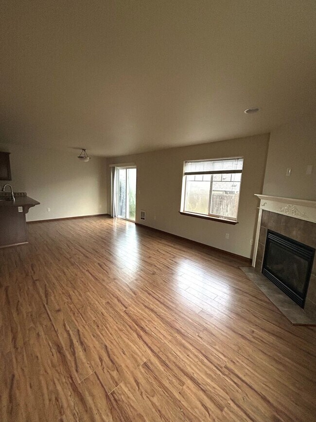 Building Photo - DHALIWAL2