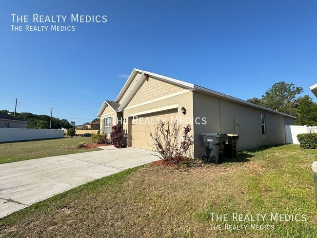 Building Photo - 404 Tanglewood Dr