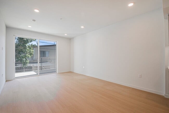 Building Photo - Welcome to the Gramercy