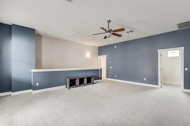 Building Photo - 2520 Bluebonnet Ln
