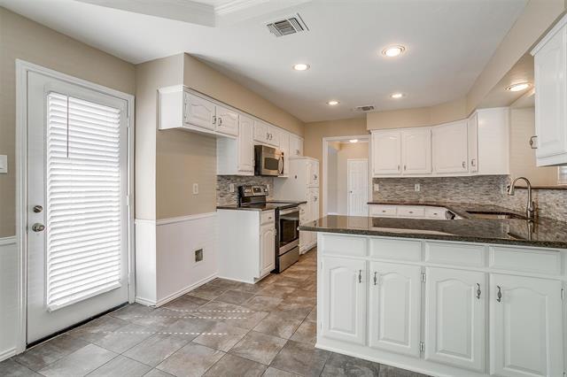 Building Photo - 2874 Stoneridge Dr