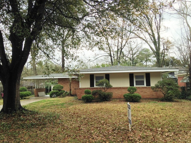 Building Photo - 343 S Fairfax Dr
