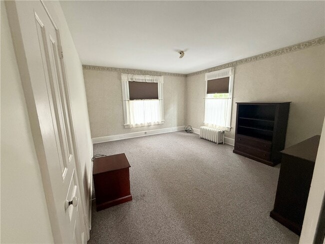 Building Photo - 27 Church St