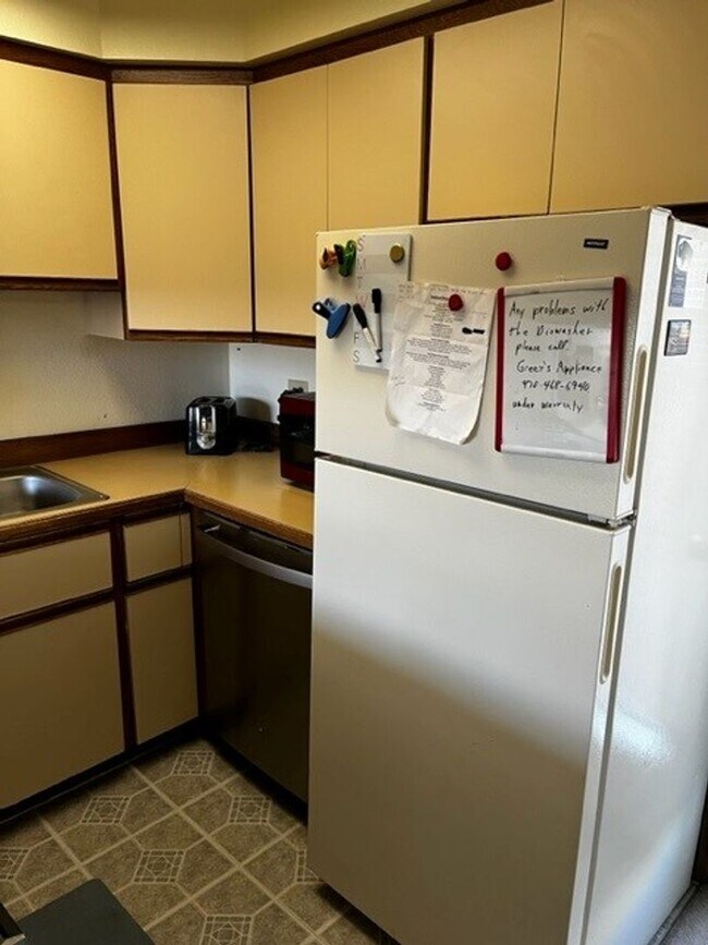 Building Photo - Winter Seasonal Rental- 771F Riverbend