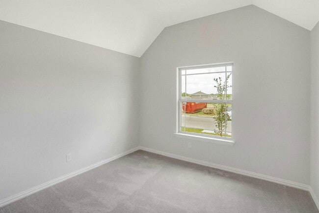 Building Photo - 335 Spinnaker Loop