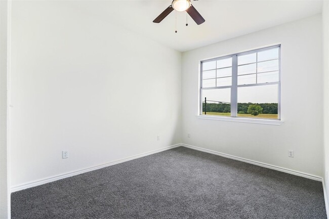 Building Photo - 206 Perch Dr