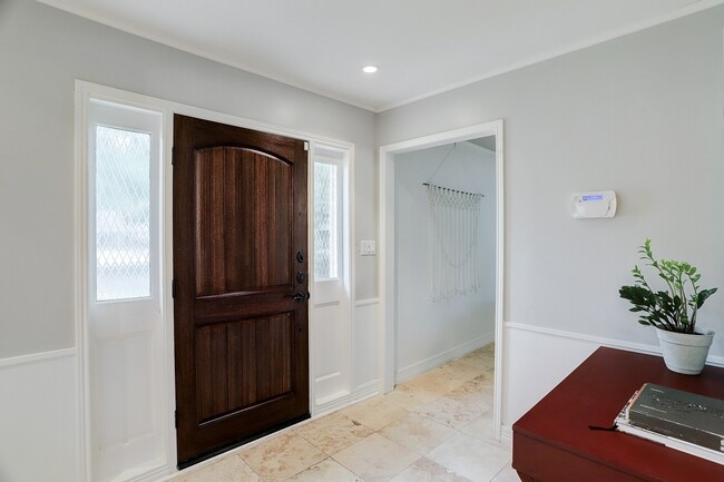 Building Photo - 12523 Briar Forest Dr